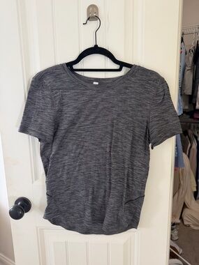 lululemon athletica Short Sleeve Tee - Charcoal Heather
